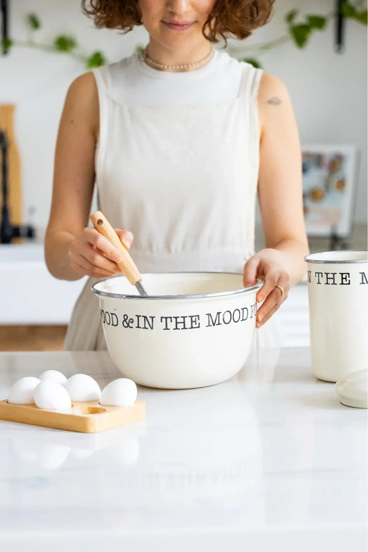 MOOD SERİSİ EMAYE KARIŞTIRMA KABI