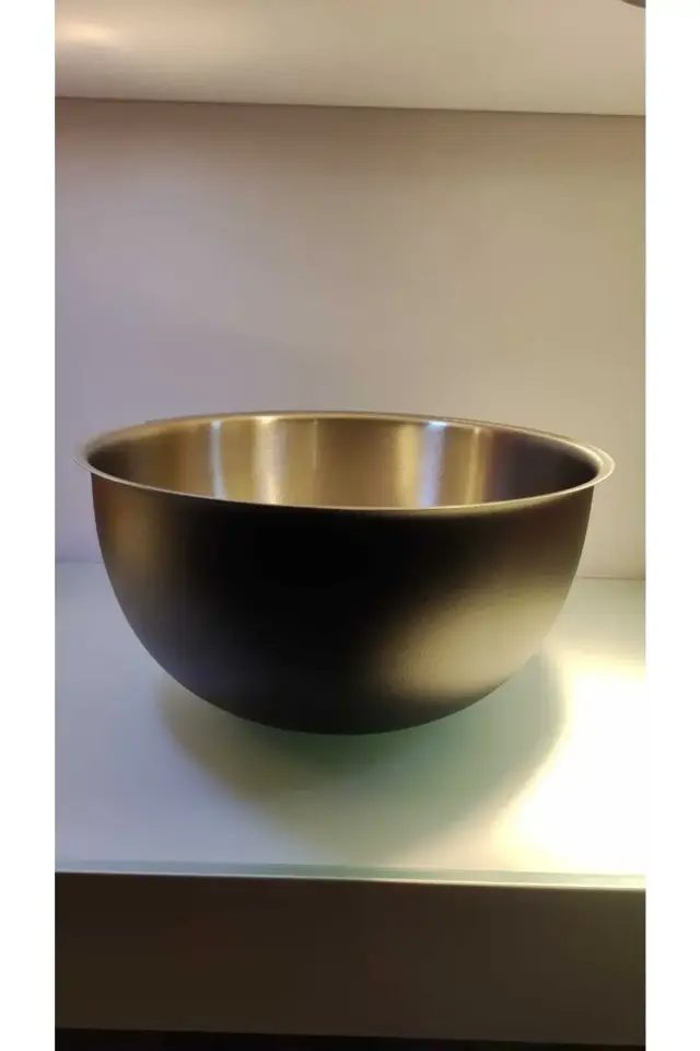 Siyah Karıştırma Kabı 24 Cm