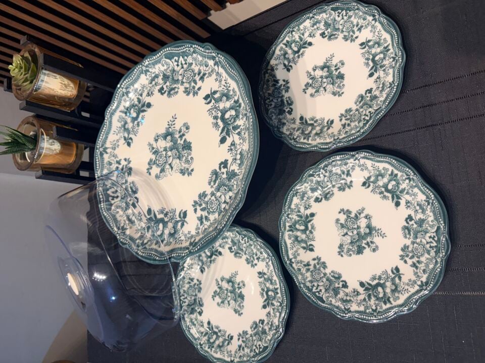 Porser Velour Green Fulya Ayaklı Sunum Seti 8 Parça Porselen Pasta Servis Seti